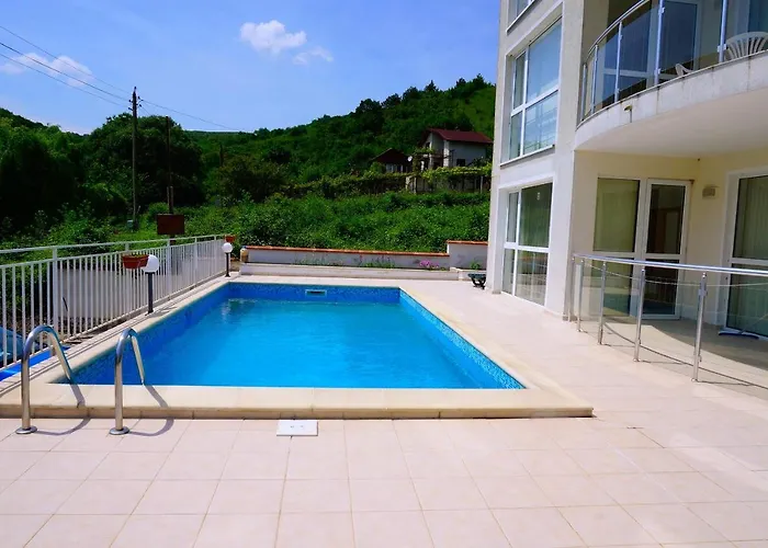 серена - Serena - Zone Апартаменти *